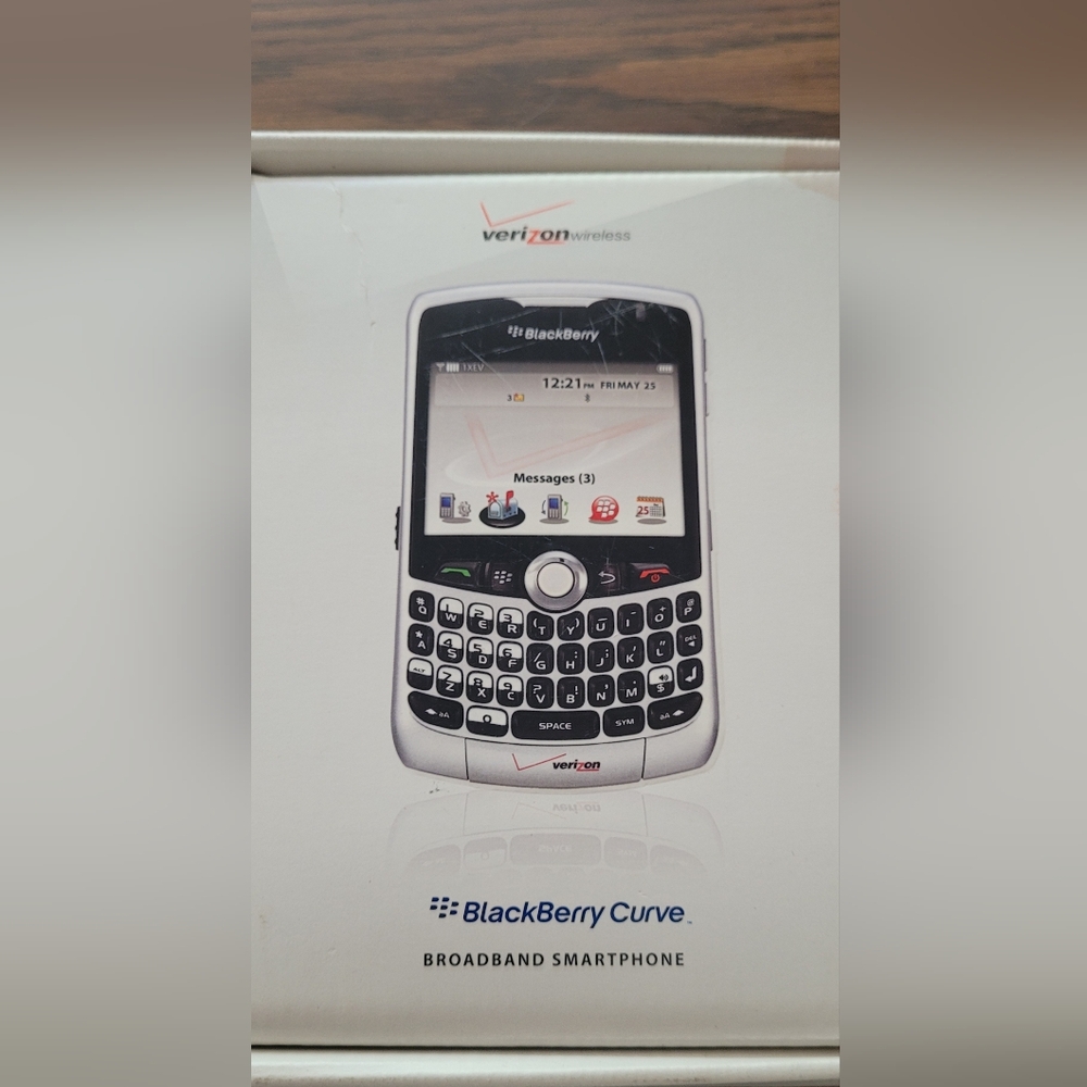 Verizon BlackBerry Curve 8330 BroadBand SmartPhone